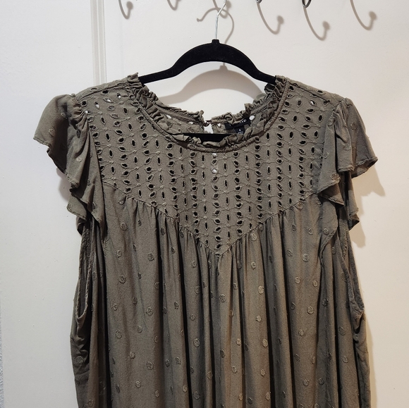 Green Blouse - Picture 4 of 8